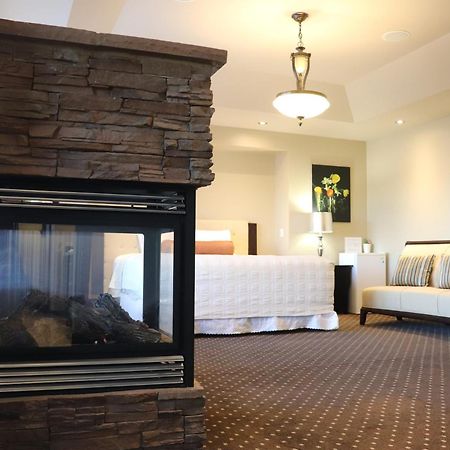 Westmount River Inn Calgary Room photo